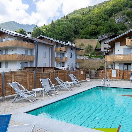 Residence Alessio Bezzecca Bagian luar foto