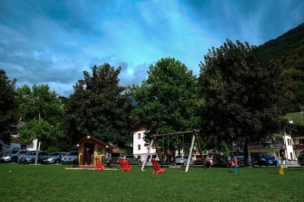 Residence Alessio Bezzecca Bagian luar foto