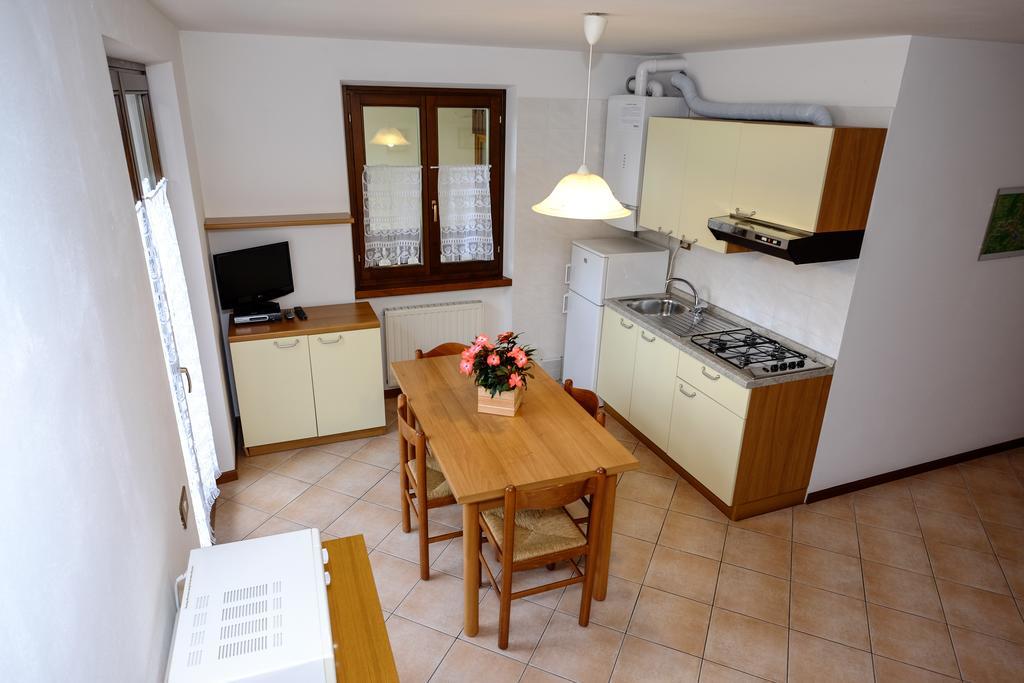 Residence Alessio Bezzecca Bagian luar foto